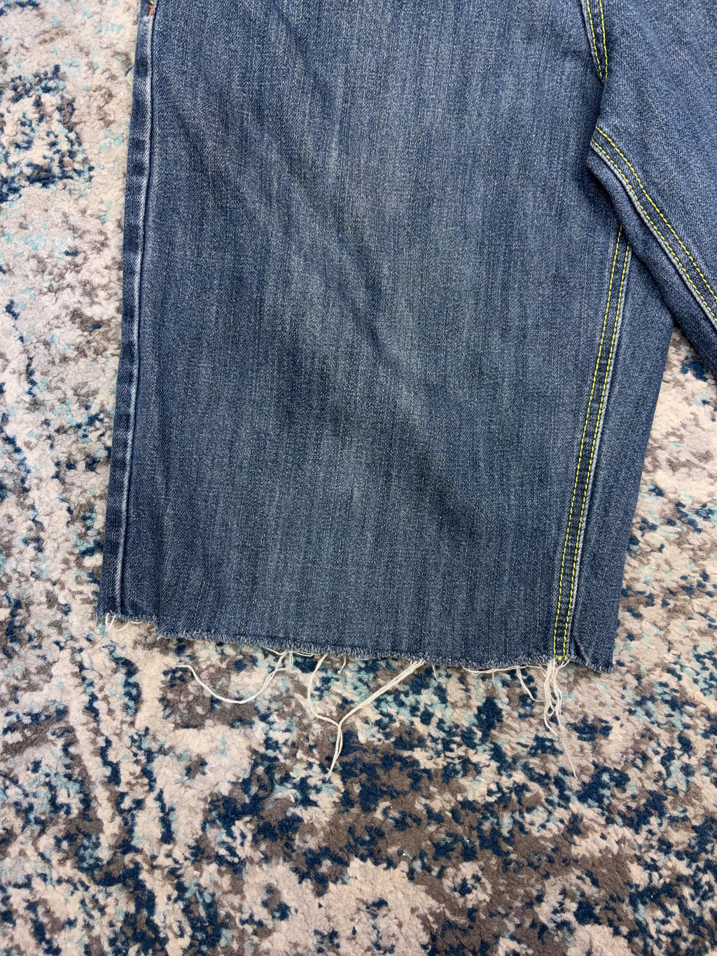 Vintage Y2K Southpole Contrast Stitched Embroidered Pocket  Shorts Size 30