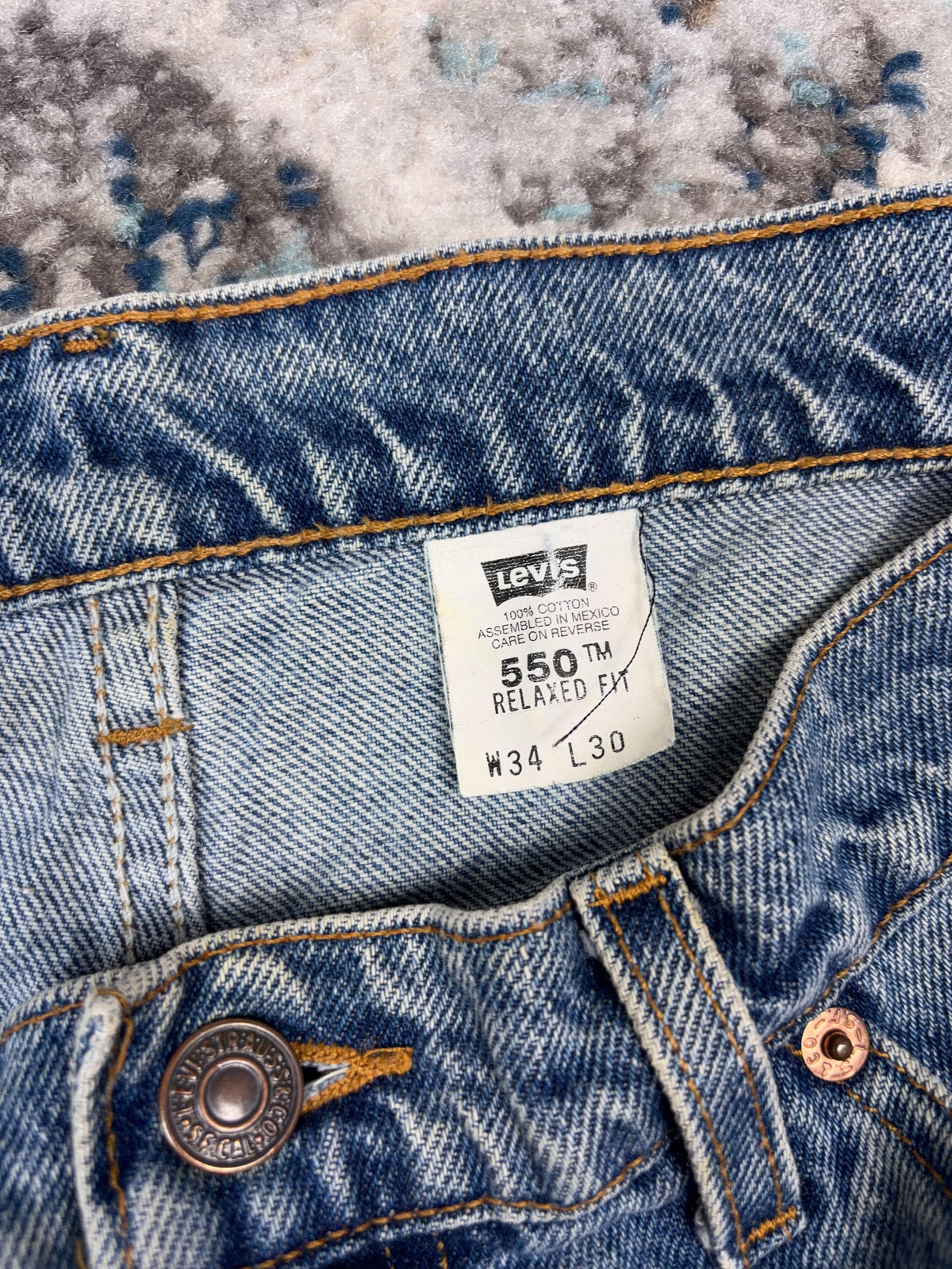 Vintage 90s Levis 550 Orange Tab Medium Wash Denim Pants Size 32