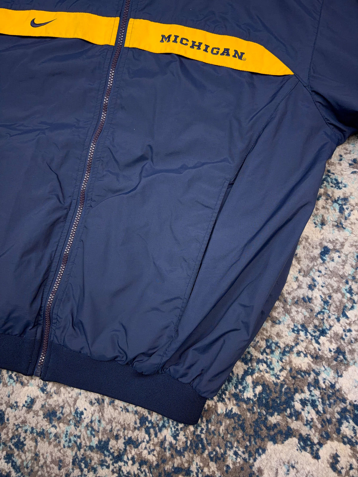 Vintage 90s Michigan Wolverines NCAA Nike Embroidered Windbreaker Bomber Jacket Size Medium