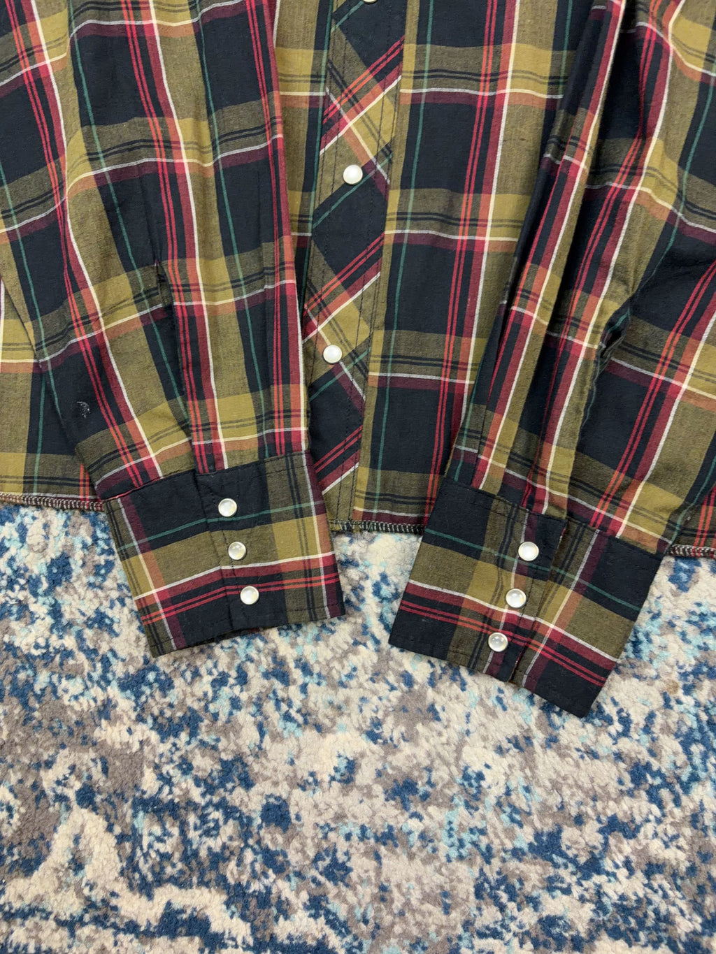 Vintage Wrangler Pearl Snap Plaid Long Sleeve Reworked Cropped Button Up Shirt Size XL