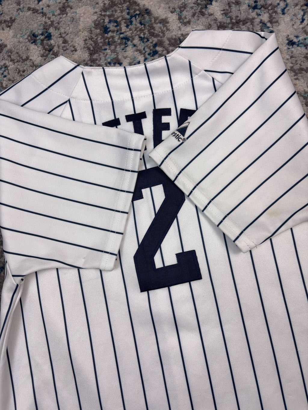 Vintage Derek Jeter #2 New York Yankees MLB Pinstripe Baseball Jersey Size YOUTH L