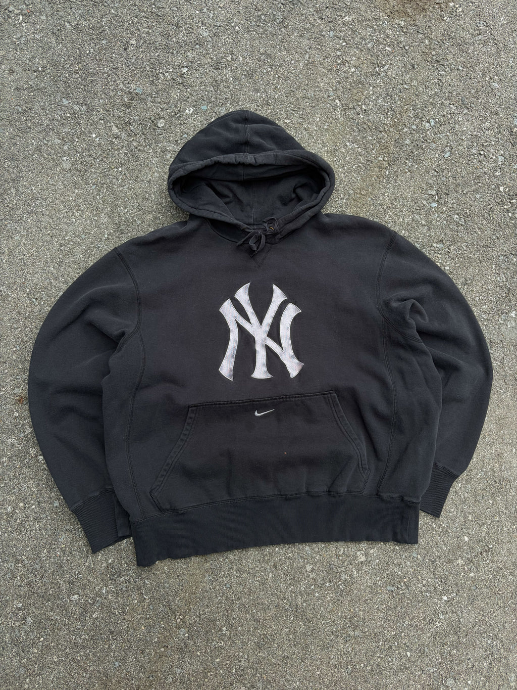 Vintage New York Yankees MLB Nike Embroidered Middle Swoosh Hooded Sweatshirt Size Large