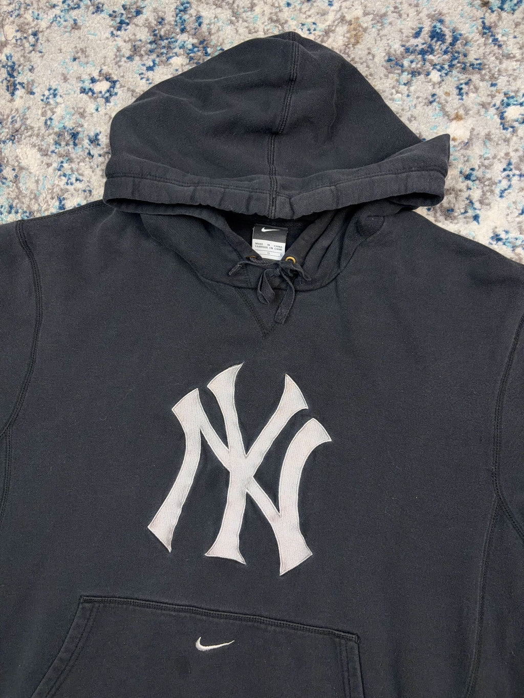 Vintage New York Yankees MLB Nike Embroidered Middle Swoosh Hooded Sweatshirt Size Large