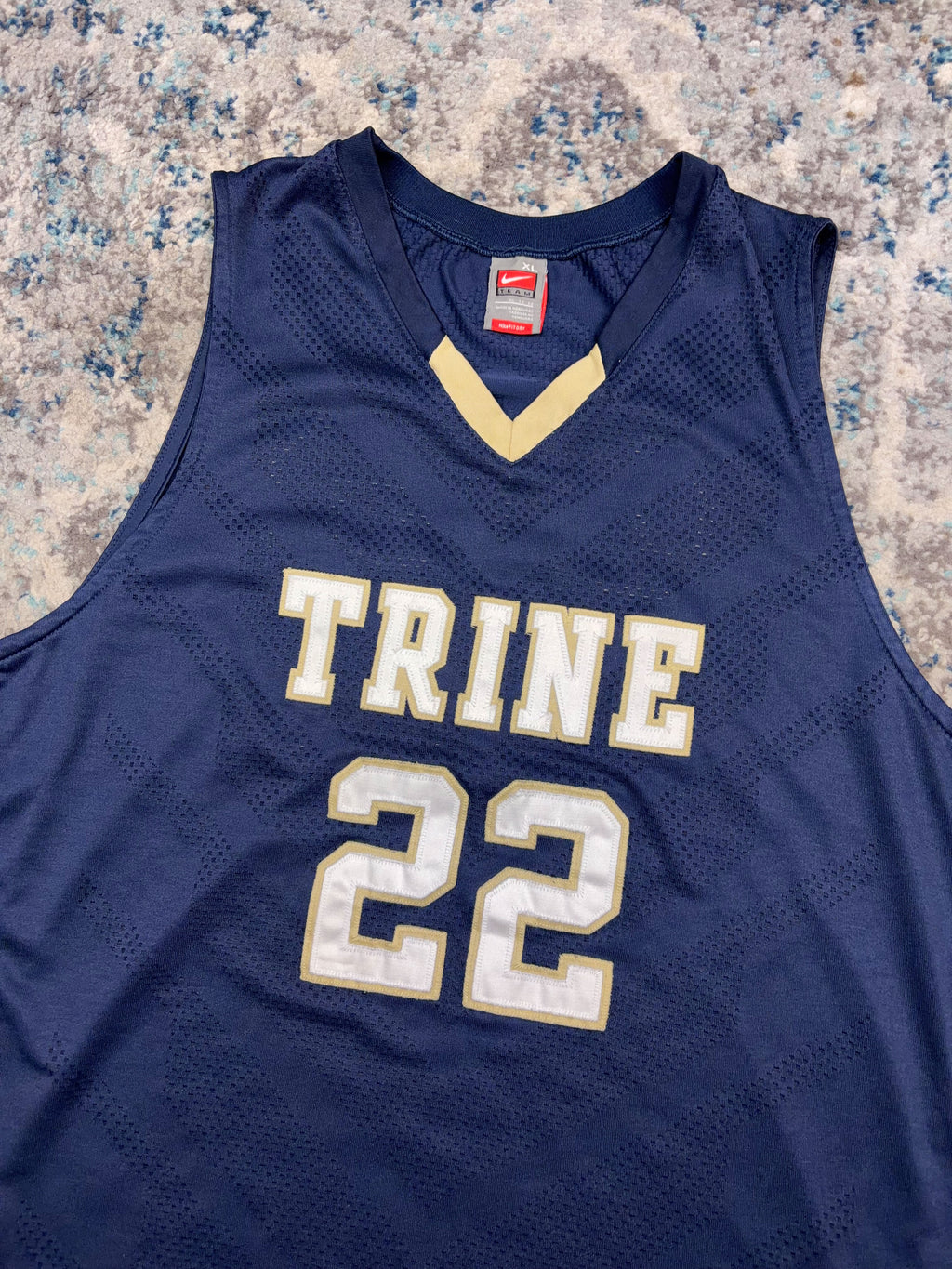 Vintage Trine Thunder NCAA Nike Team Embroidered Basketball Jersey Size XL