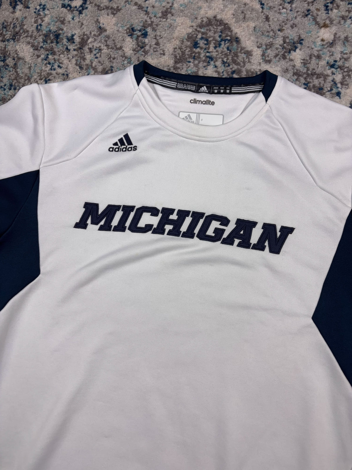 Vintage Michigan Wolverines NCAA Adidas Embroidered Logo Practice Jersey Size Medium