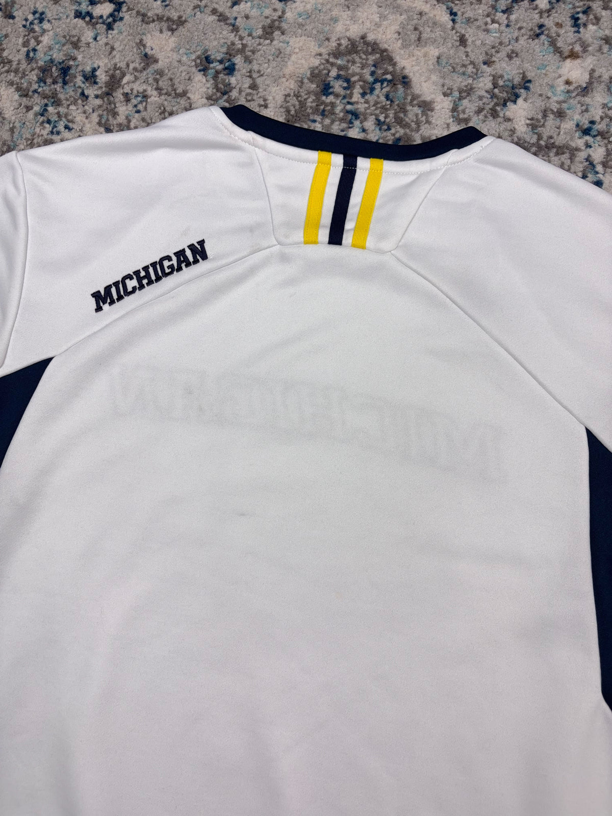 Vintage Michigan Wolverines NCAA Adidas Embroidered Logo Practice Jersey Size Medium