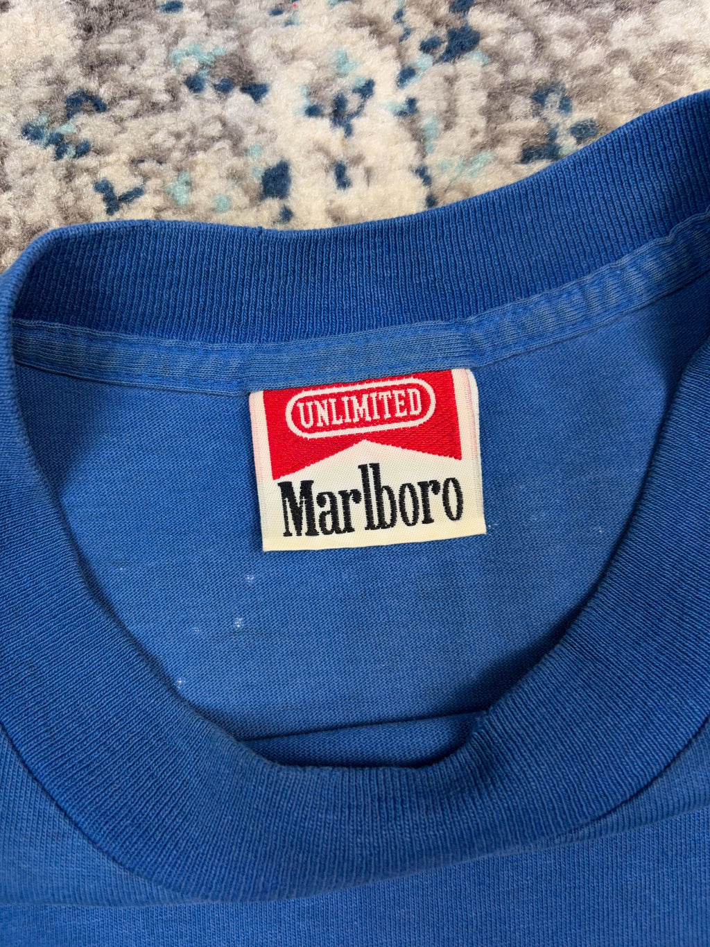 Vintage 90s Marlboro Unlimited Howl At The Moon Pocket Graphic T-Shirt Size XL