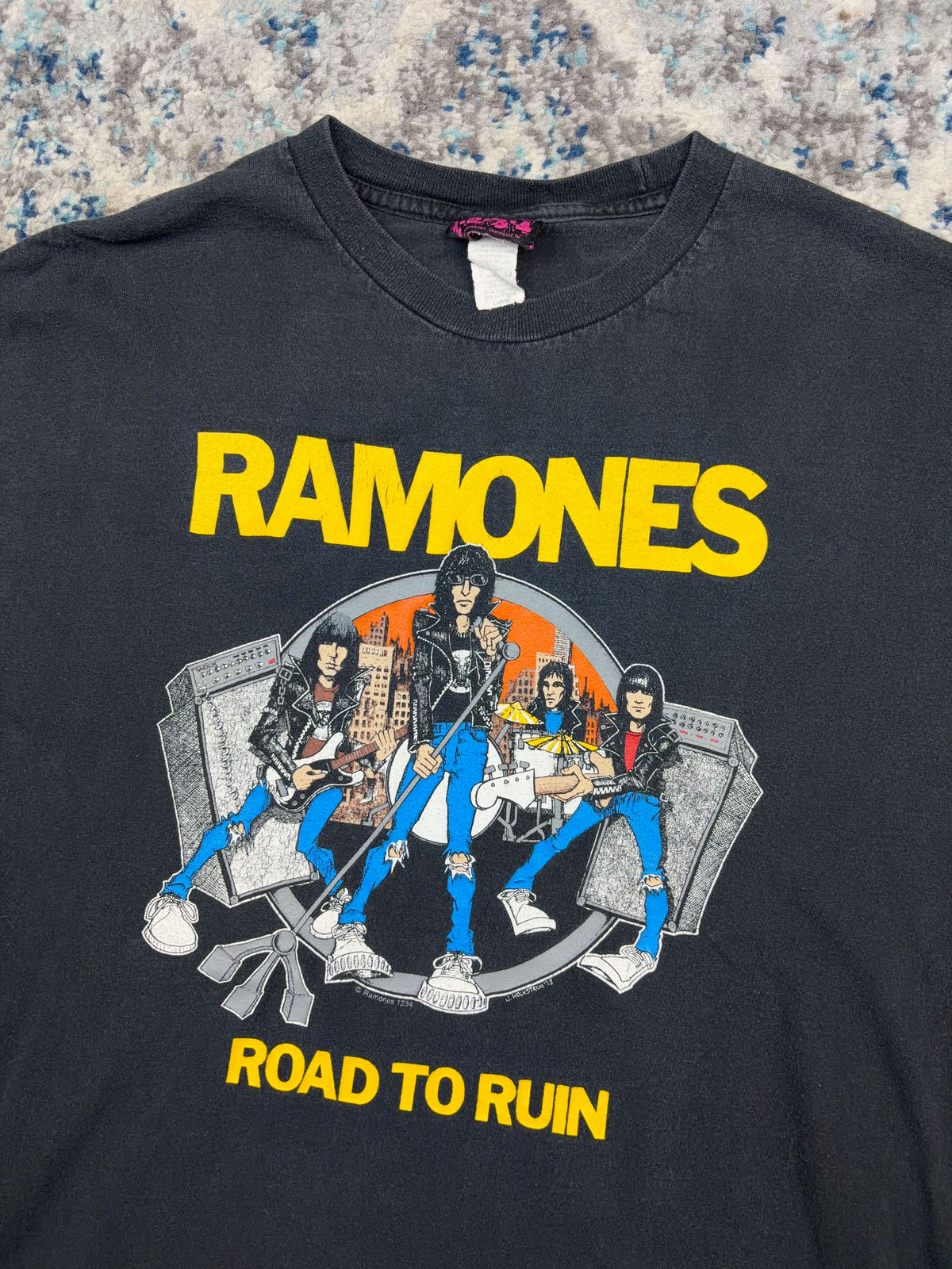 Vintage Ramones Road To Run Punk Music Cartoon Band Graphic T-Shirt Size Large