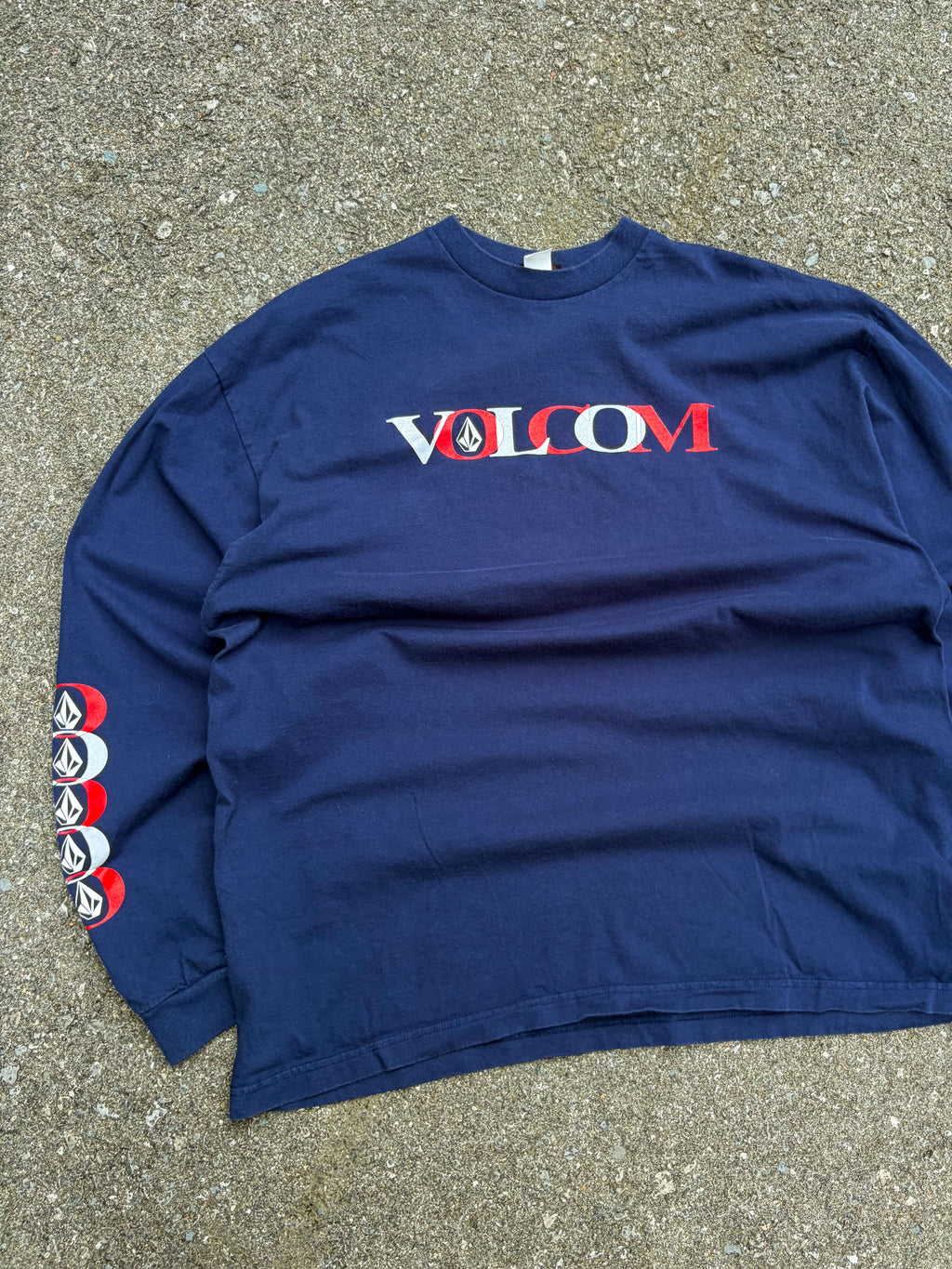 Vintage Y2K Volcom Skateboarding Logo Graphic Spellout Long Sleeve T-Shirt Size XL