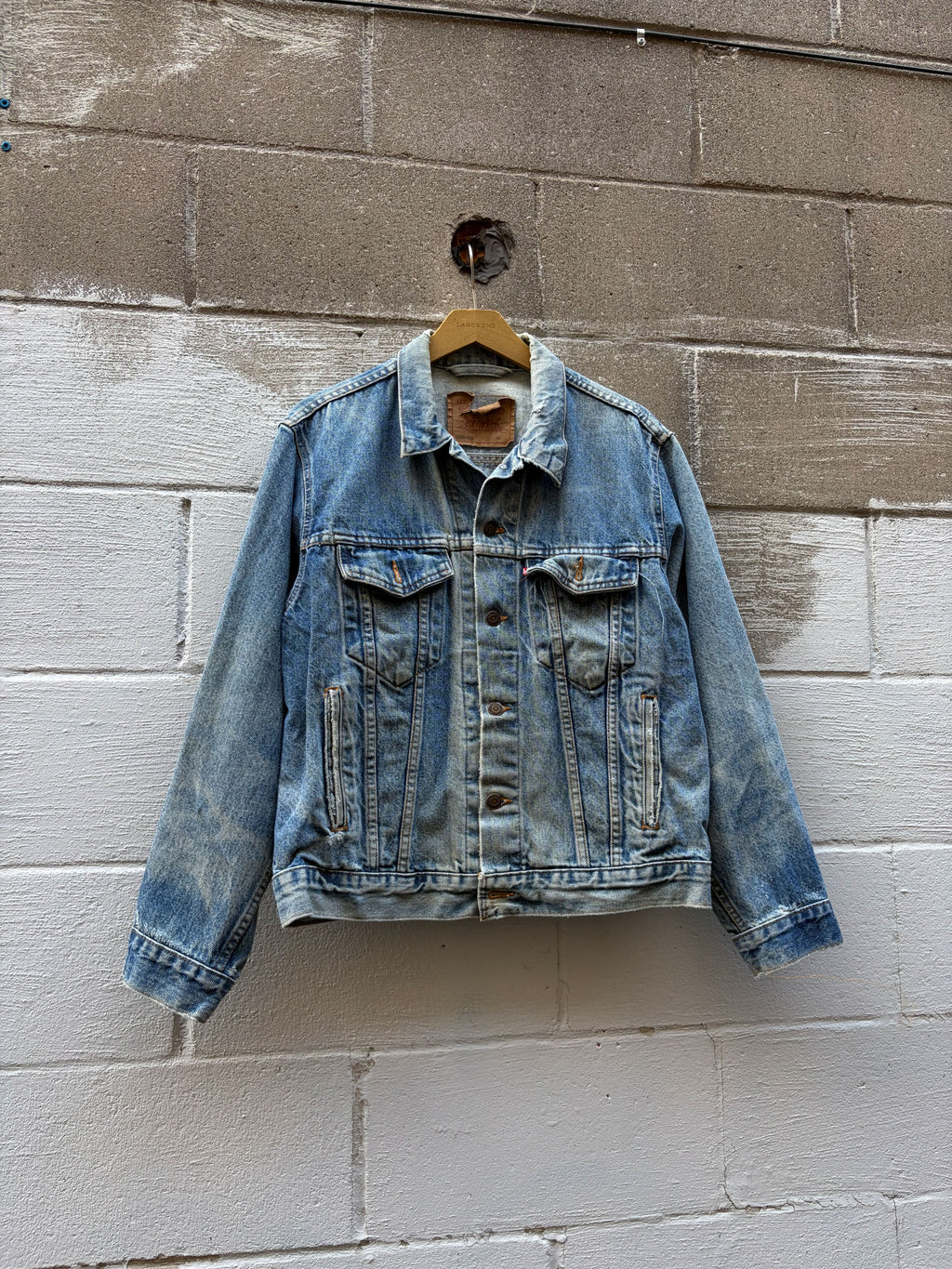 Vintage Levis Red Tab Medium Wash Denim Type 3 Trucker Jacket Size Medium