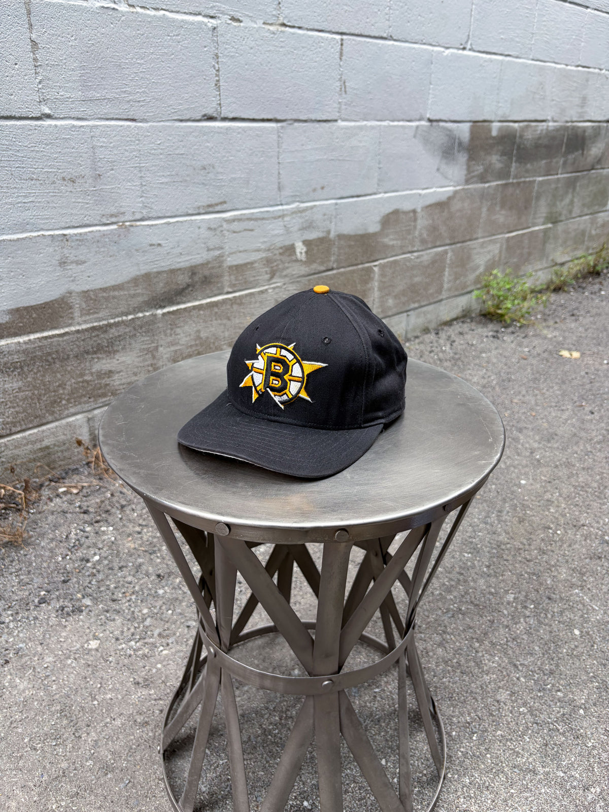 Vintage 90s Boston Bruins NHL Embroidered New Era Low Profile Strapback Hat OSFA