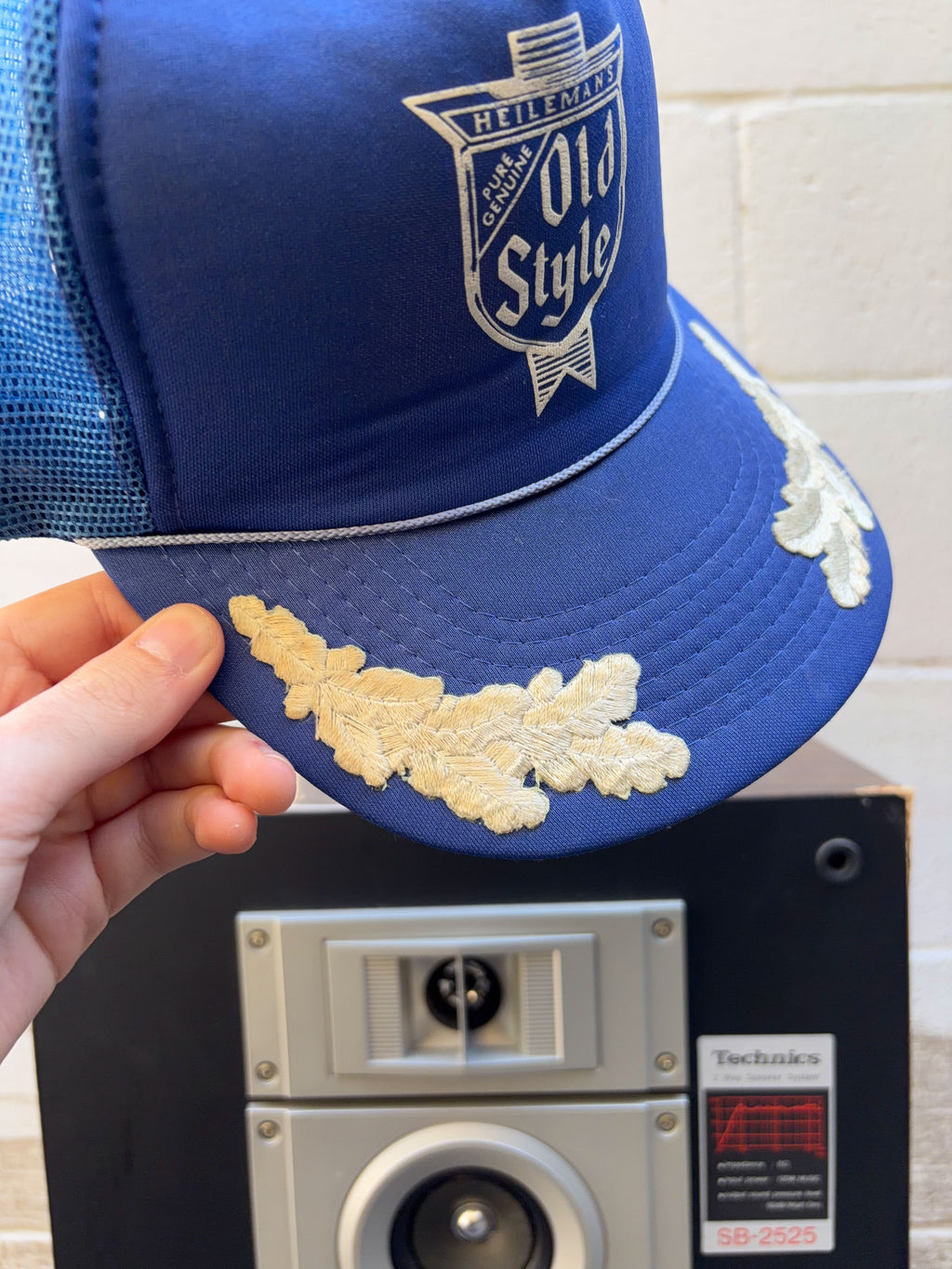 Vintage 80s/90s Heilemans Old Style Beer Promo Oak Leaf Brim Trucker Snapback Hat OSFA