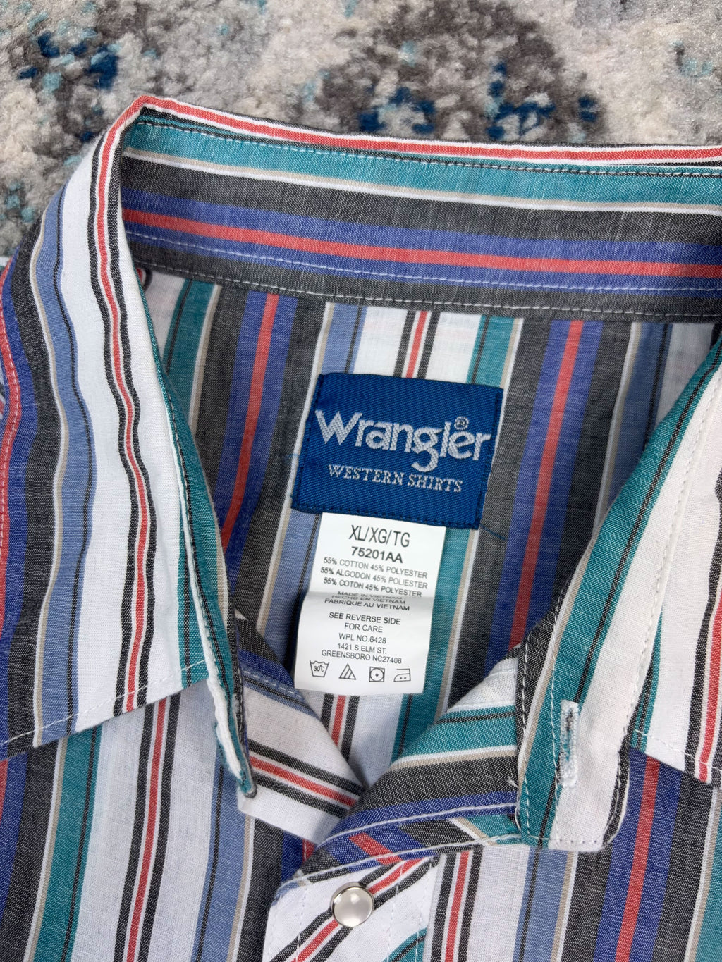 Vintage Wrangler Pearl Snap Striped Long Sleeve Reworked Cropped Button Up Shirt Size XL