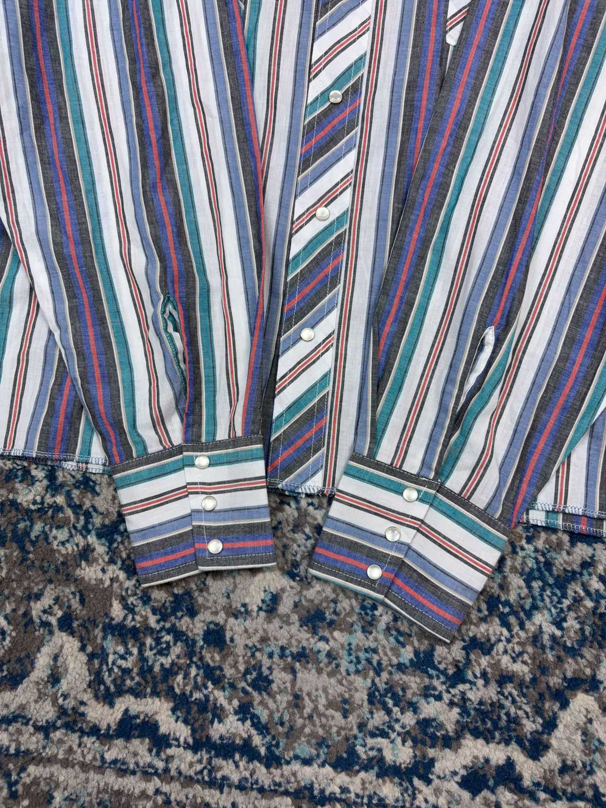 Vintage Wrangler Pearl Snap Striped Long Sleeve Reworked Cropped Button Up Shirt Size XL