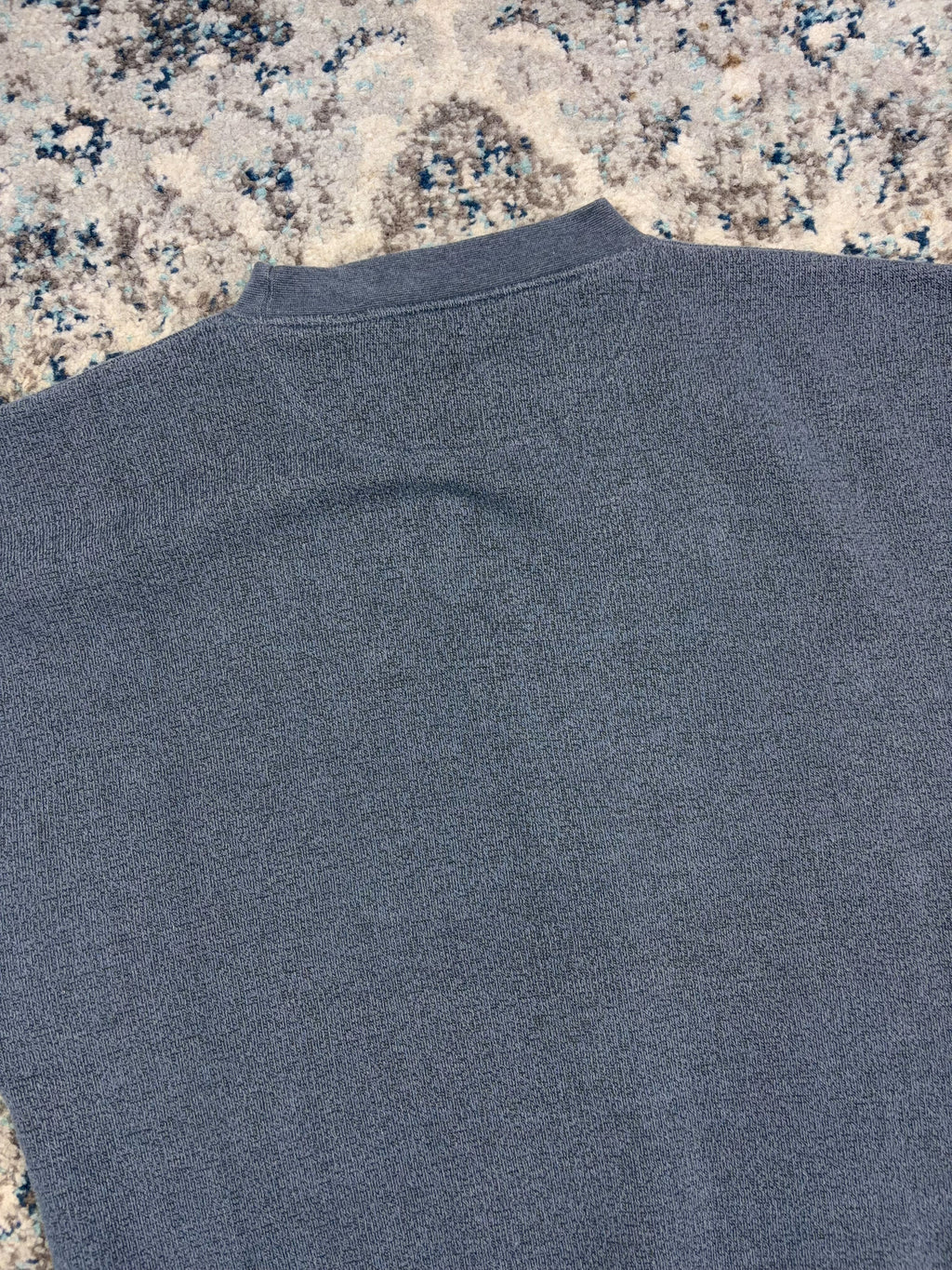 Vintage American Wildlife Embroidered Wolf Graphic Spellout Sweatshirt Size Large
