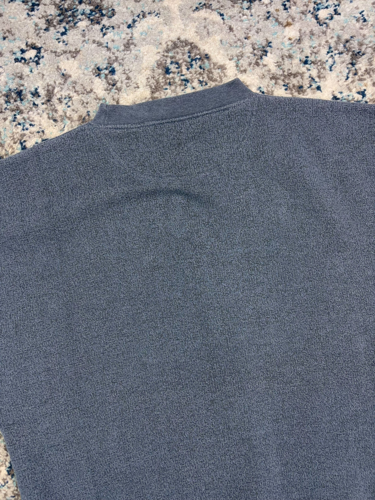 Vintage American Wildlife Embroidered Wolf Graphic Spellout Sweatshirt Size Large