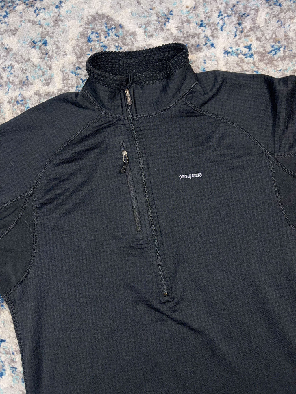 Patagonia Embroidered Logo 1/2 Zip Pullover Lightweight Sweatshirt Size Large