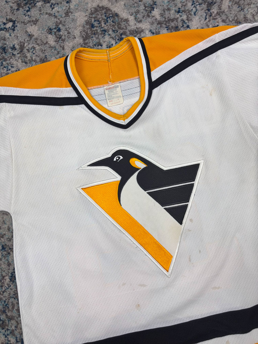 Vintage 90s Tom Barrasso #35 Pittsburgh Penguins NHL CCM Maska Jersey Size Medium