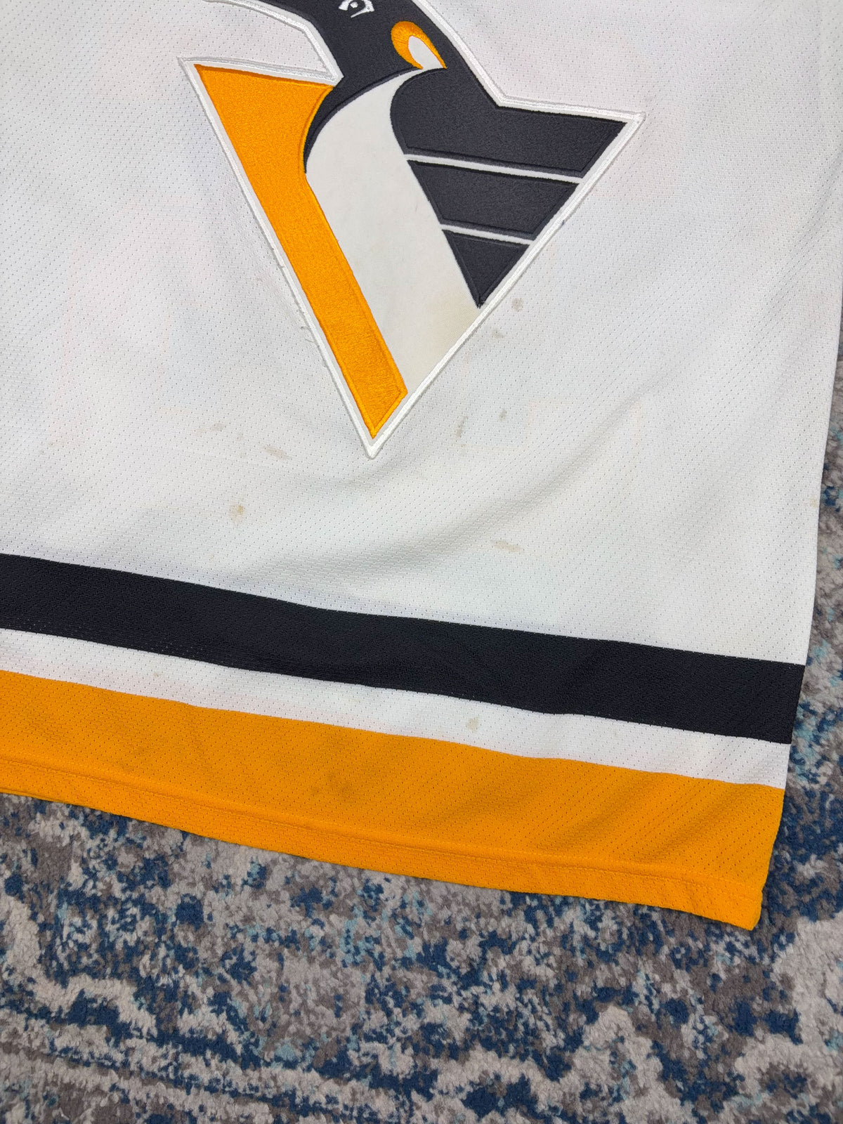 Vintage 90s Tom Barrasso #35 Pittsburgh Penguins NHL CCM Maska Jersey Size Medium
