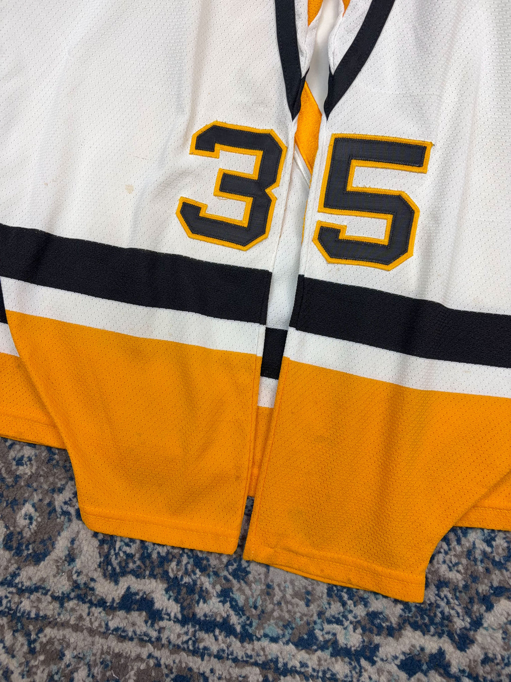 Vintage 90s Tom Barrasso #35 Pittsburgh Penguins NHL CCM Maska Jersey Size Medium