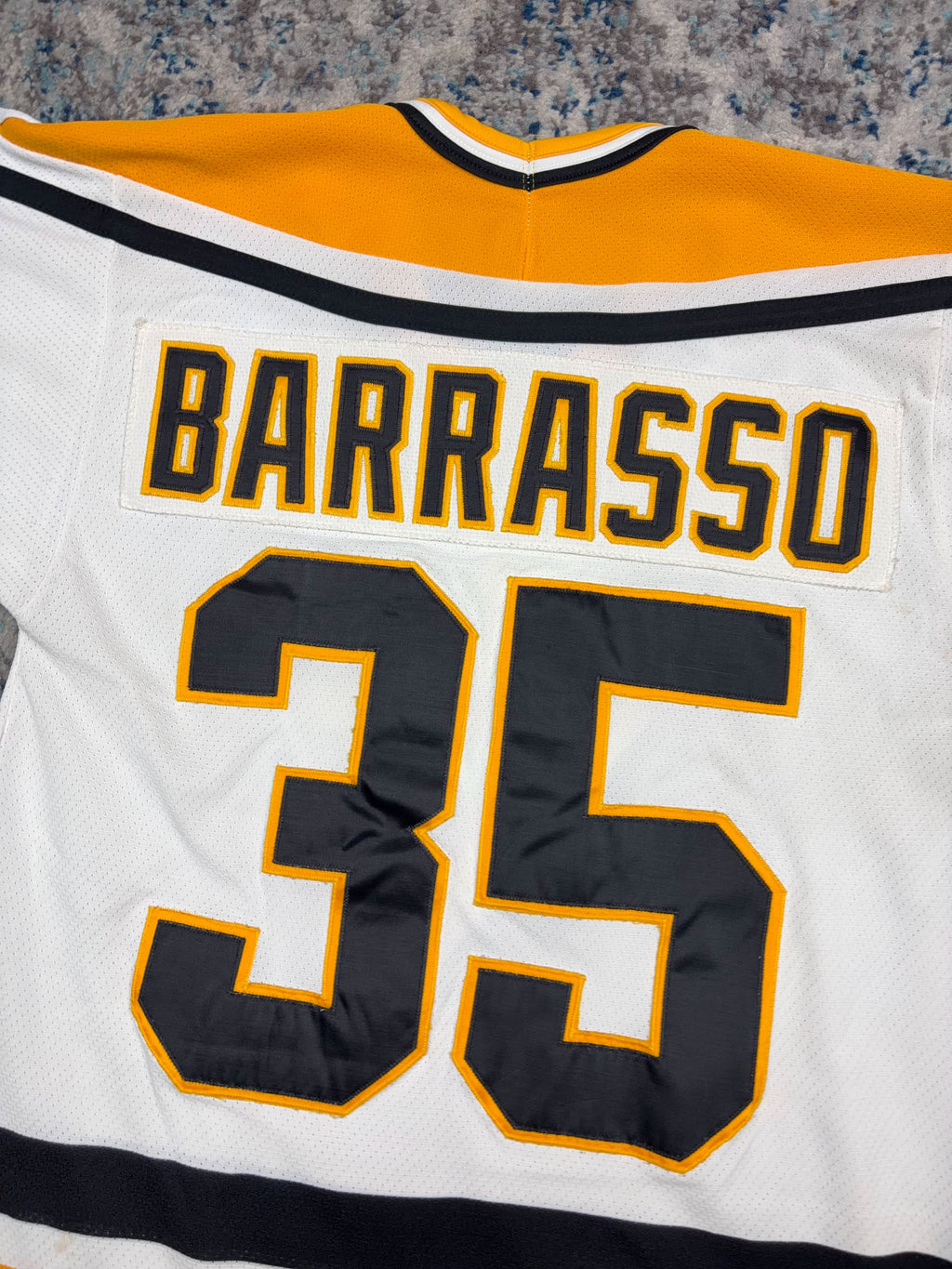 Vintage 90s Tom Barrasso #35 Pittsburgh Penguins NHL CCM Maska Jersey Size Medium