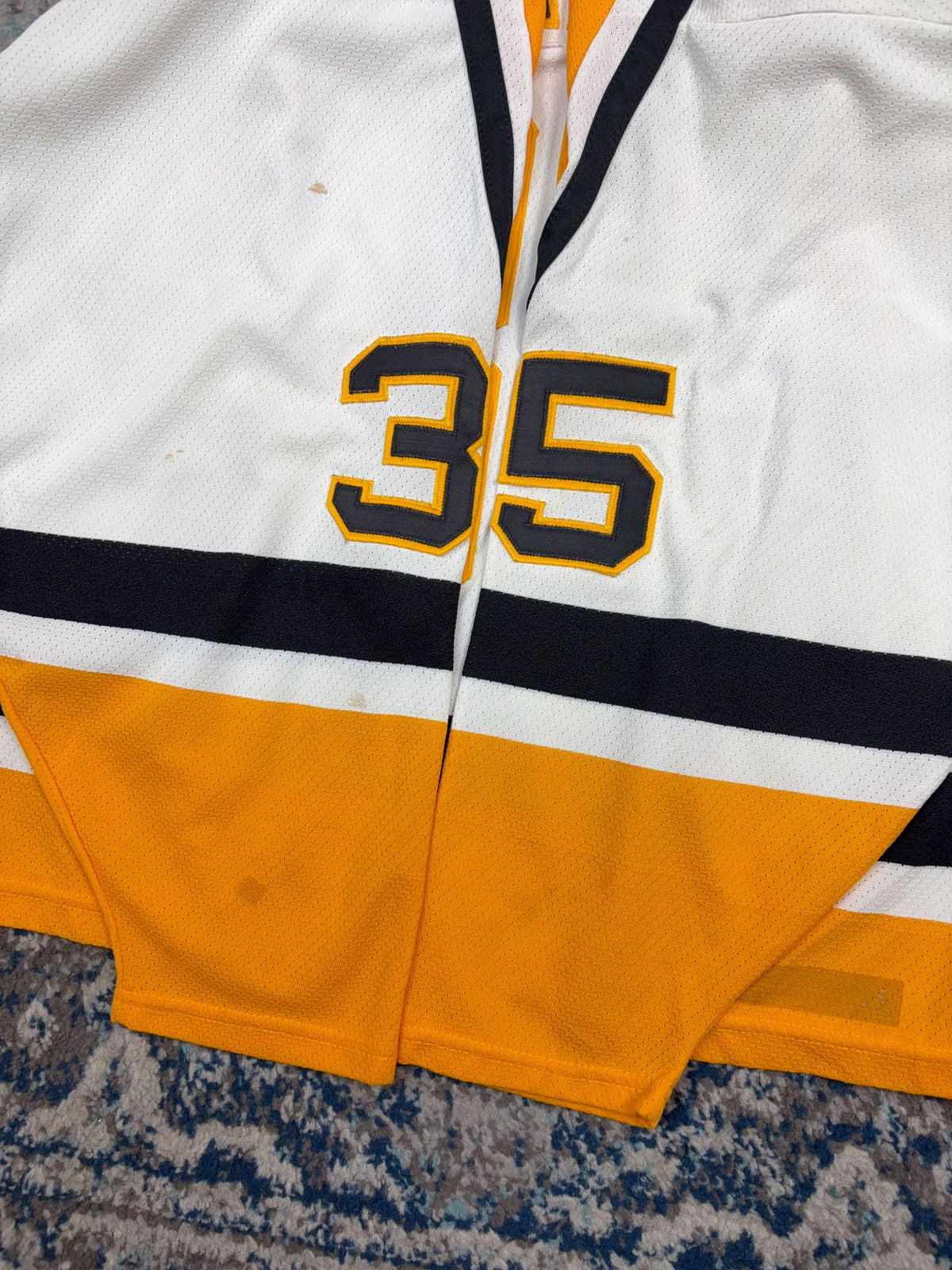 Vintage 90s Tom Barrasso #35 Pittsburgh Penguins NHL CCM Maska Jersey Size Medium