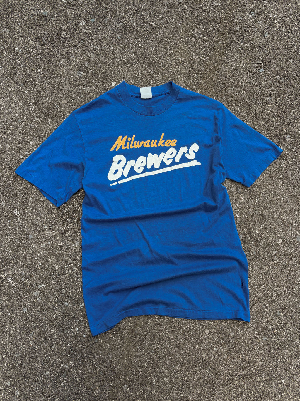 Vintage 80s Milwaukee Brewers MLB Script Spellout T-Shirt Size Large