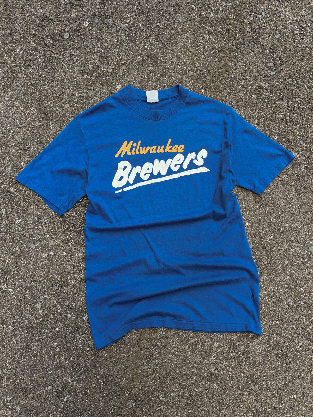 Vintage 80s Milwaukee Brewers MLB Script Spellout T-Shirt Size Large
