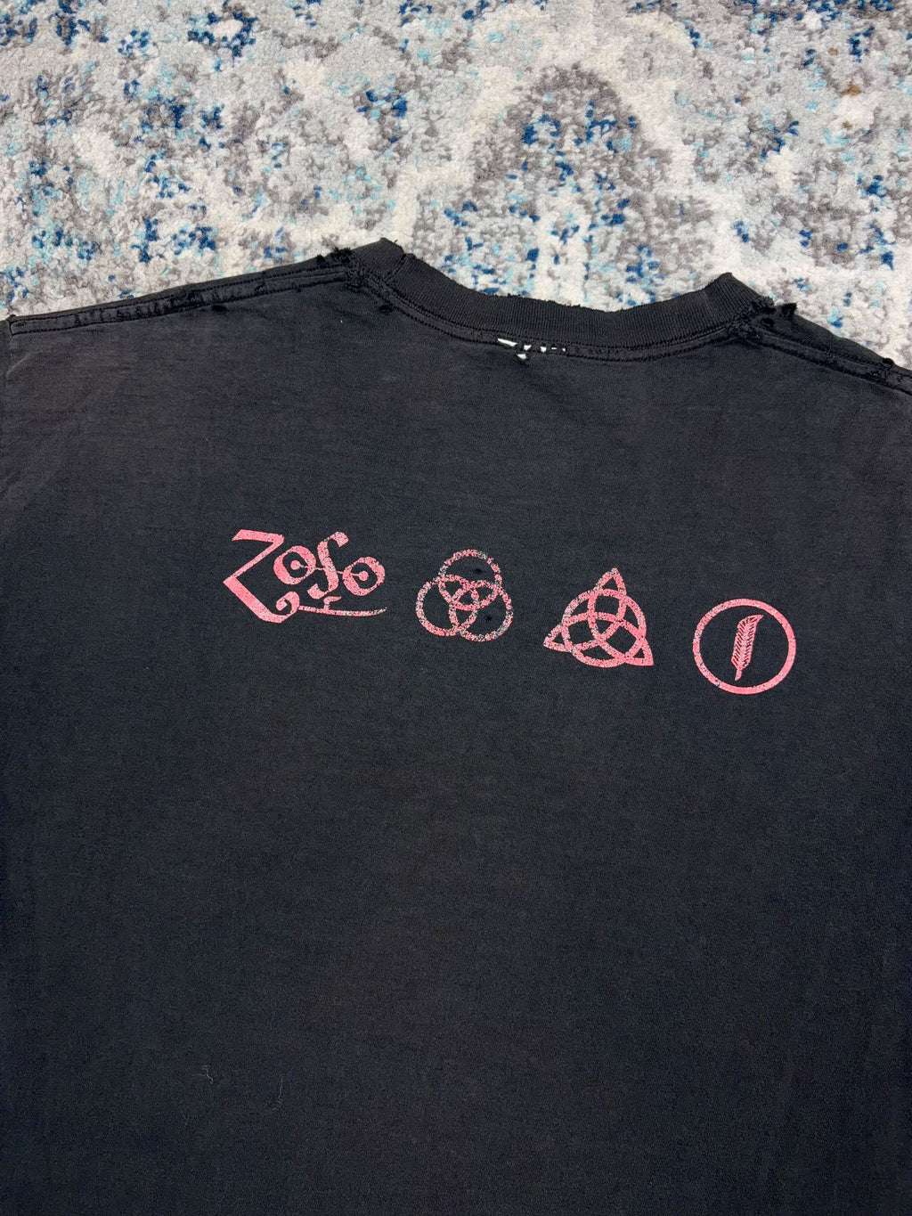 Vintage 2001 Led Zeppelin IV Rock Music Graphic Thrashed T-Shirt Size XL