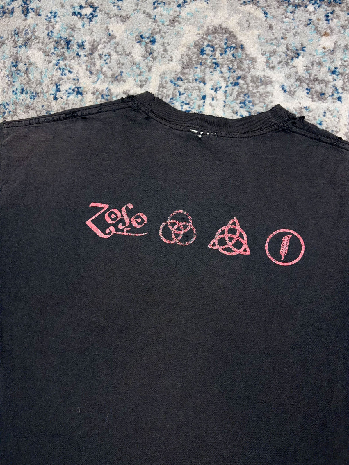Vintage 2001 Led Zeppelin IV Rock Music Graphic Thrashed T-Shirt Size XL